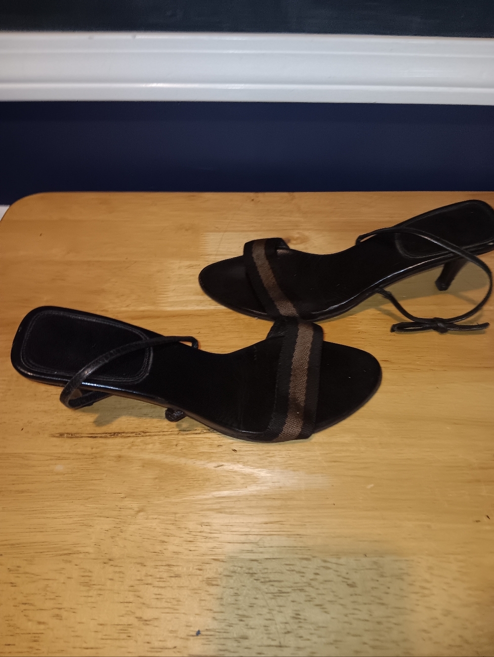Gucci GG Heeled Sandals Size 37 1/2 - Picture 3 of 5